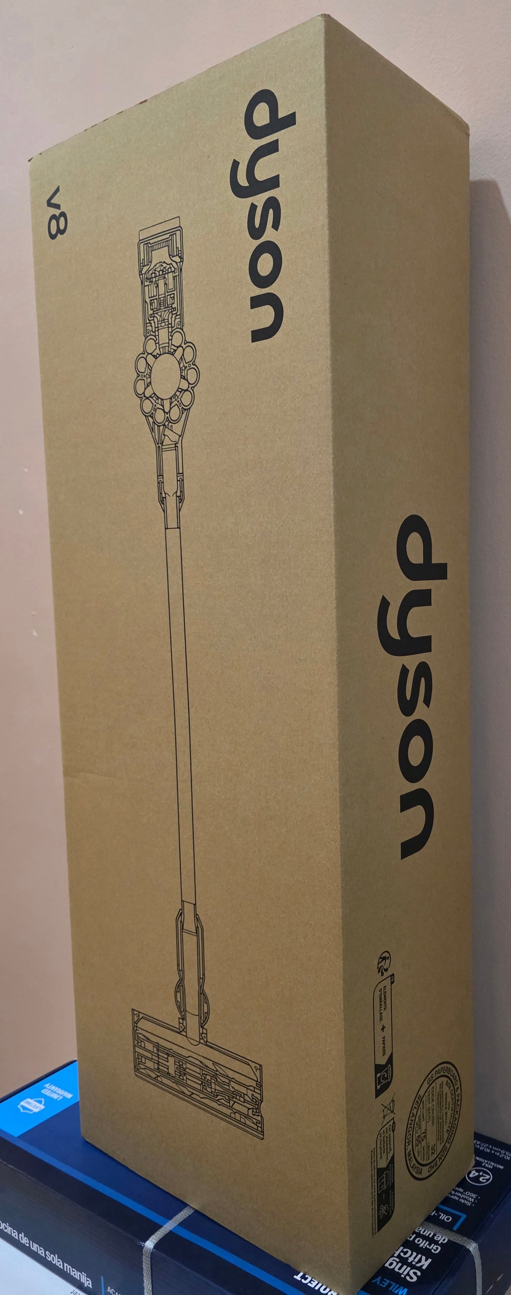 Dyson V8 Cordless Vacuum | Silver | New