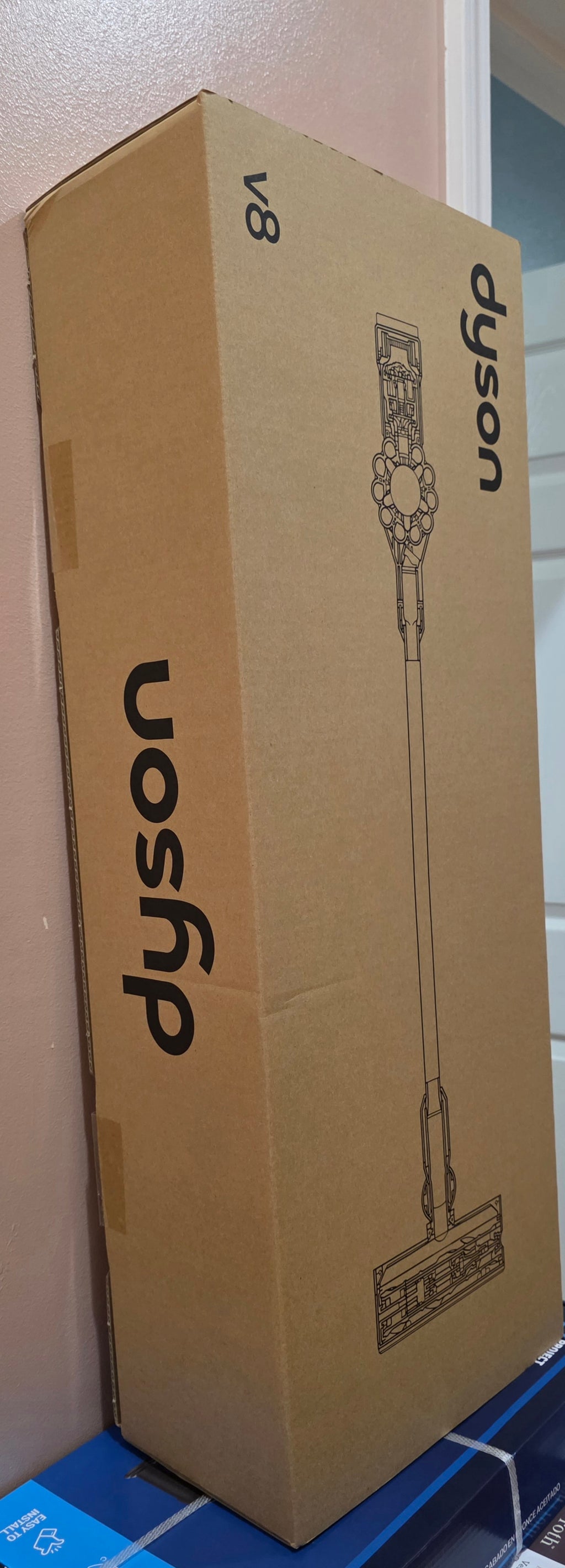 Dyson V8 Cordless Vacuum | Silver | New