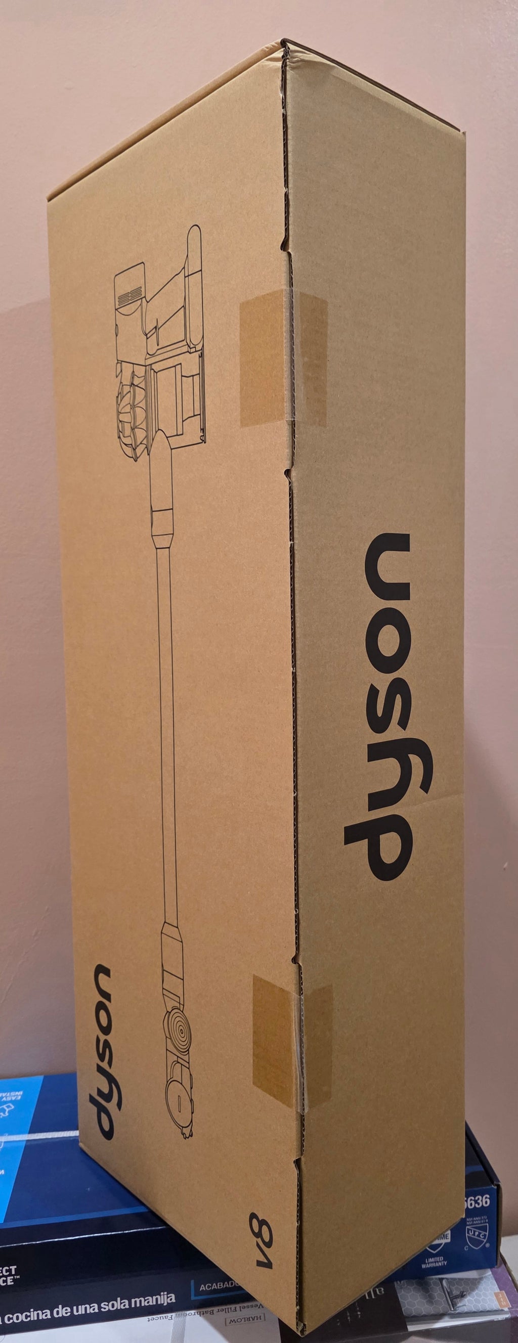 Dyson V8 Cordless Vacuum | Silver | New